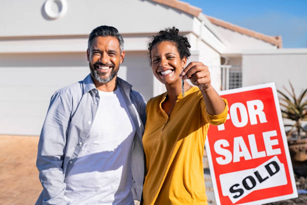 What is the advantage of selling to a local cash home buyer?