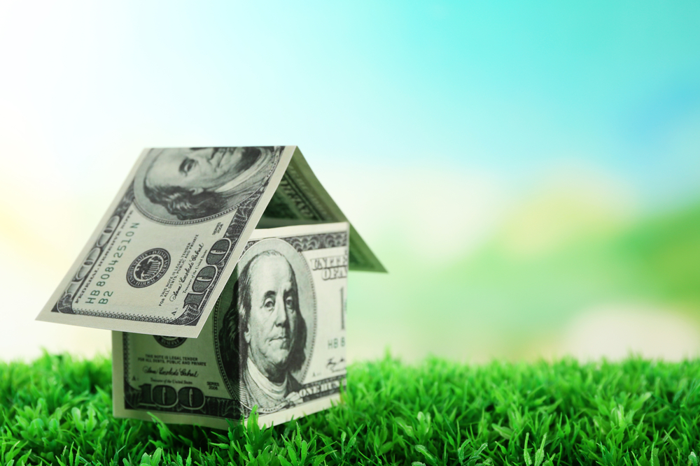 How do cash homebuyers handle environmental concerns, like mold or asbestos?
